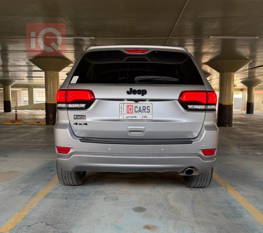 جيب جراند شيروكي